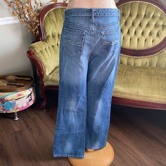 Tommy Hilfiger wide legged jeans. Vintage. Women’s 8. - Picture 5 of 7